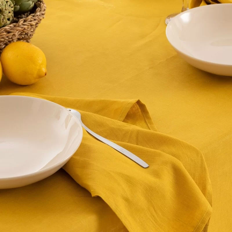 Tablecloth Mauré 140 x 150 cm Mustard
